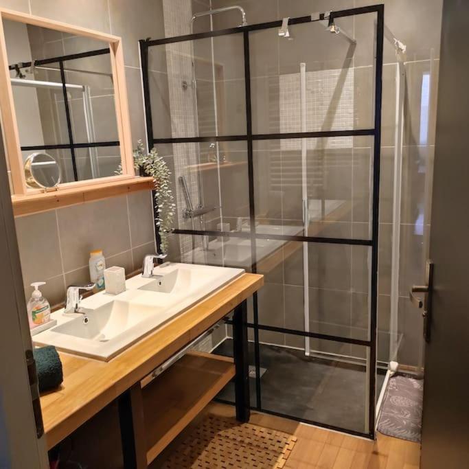 Apartment Cosy,calme A 2 Pas Du Centre De *
